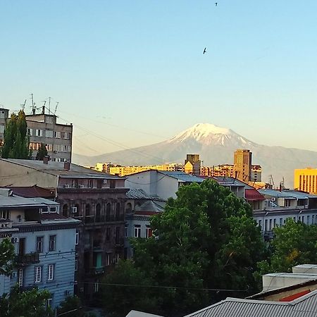 Umba Apartment N3 - Balcony And Mount Ararat View Yerevan Ngoại thất bức ảnh