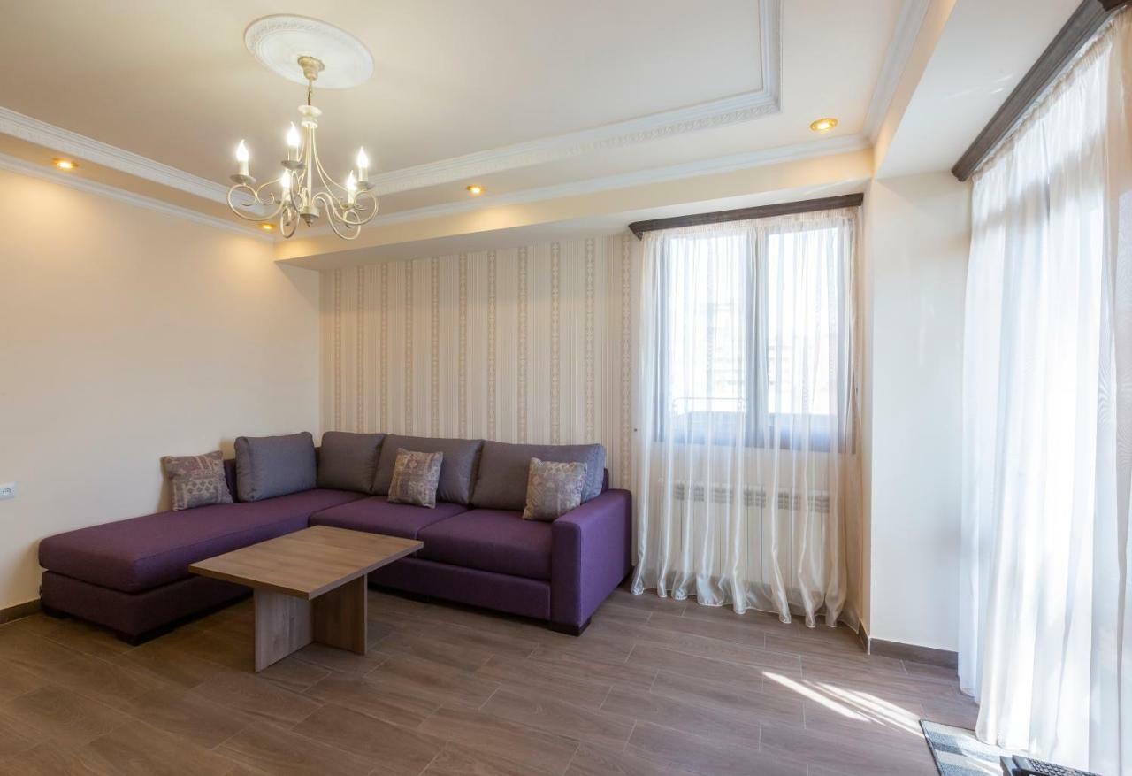 Umba Apartment N3 - Balcony And Mount Ararat View Yerevan Ngoại thất bức ảnh